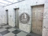 3基配列されたエレベーター