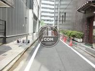隣接する脇道