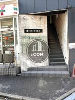 ２階への入り口は独立しております。