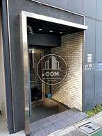 しっかり整備された正面玄関