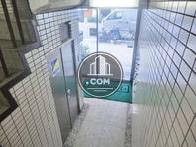 コンパクトサイズのエントランスになります
