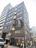 角地に面した建物になります