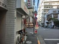 玄関前の歩道