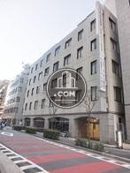 規則的な窓配置、整った印象を与えます