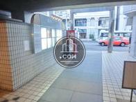 アプローチの長い入口