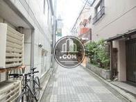 綺麗な通り沿い