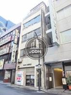 ホワイトで構成された外壁