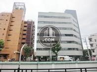 横方向に目線がいく外観です