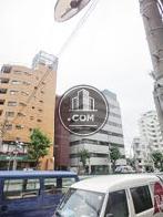 付近の交差点から撮影