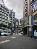 1階部分は店舗が入居中です