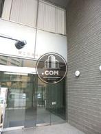 吹き抜けの出入り口回り