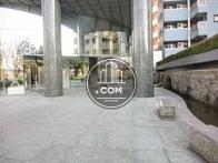 広く敷地が使われています