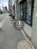通り沿いには店舗が多数入居中です