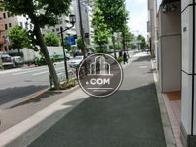 物件入口から見た周辺です
