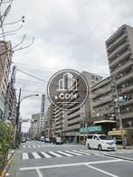 明治通り沿いに面した公道です