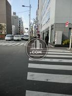 物件前の歩道