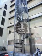螺旋状の外階段です