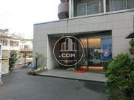 左手が入口です