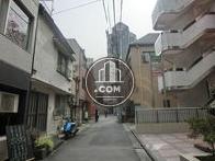 閑静な裏路地です
