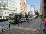 周辺はまさに恵比寿といったような綺麗に整備された道路があります