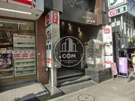 交差点側に面しており分かりやすいです