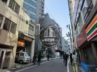 裏通りは落ち着きがございます