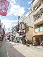 活気のある街並み