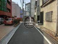 正面入口付近から見た周辺です