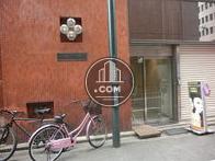 正面玄関は末広通りに面しています