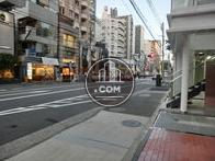 骨董通りに面しています