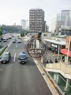 全面道路は車通りが激しいです