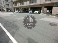 ビル背面側になります