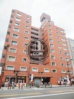 明るいブラウンで構成