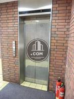 エレベーターが1基