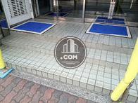 正面入口段差あり