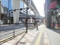 綺麗に舗装された歩道