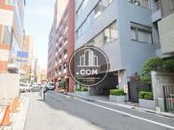 背面通り奥からのアングル