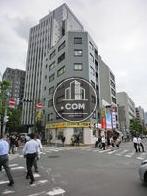 お昼の時間は人が多めです