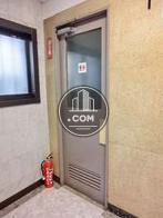 エレベーター横に共用トイレがあります