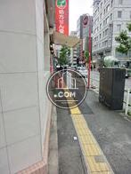 奥へ行くと緩やかな下りです