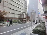 オフィス街の真ん中に立地しております