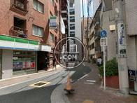田町駅方向です