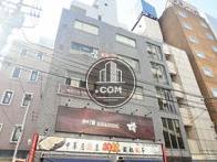 様々な業種のテナント様が入居されています