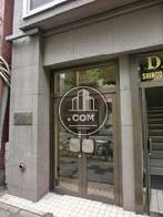 物件の正面玄関