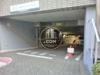 地下駐車場完備
