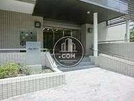 入居者用の通用口です