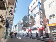 ゆったりとした前面歩道