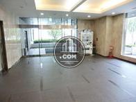 広々としたエントランススペース