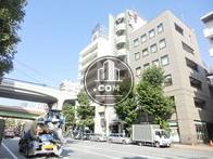 前面道路は外苑西道路になります