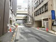 隣接する脇道奥からの様子